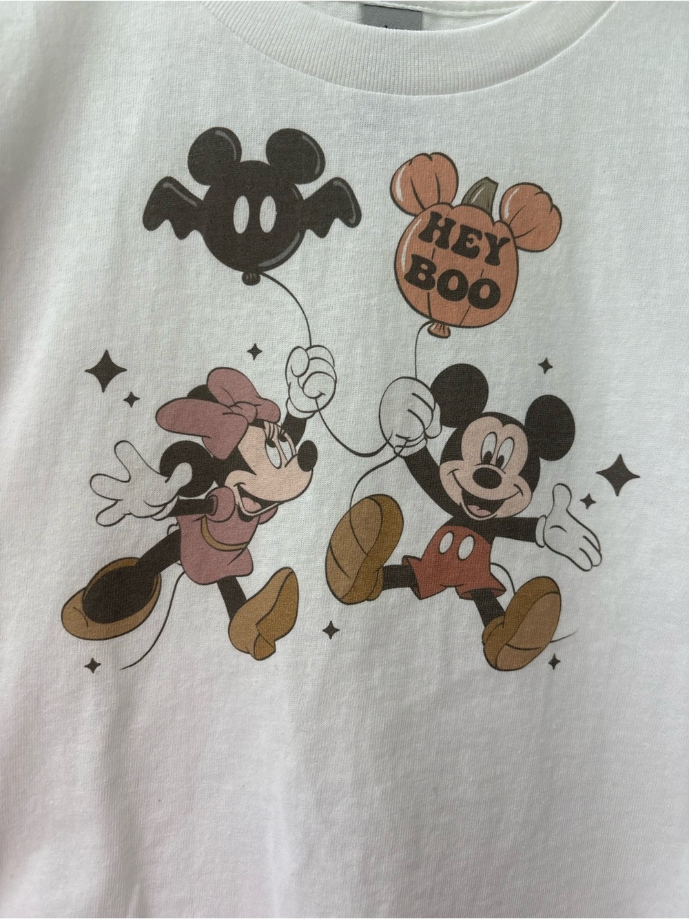 Minnie & Mickey 'Hey Boo' Graphic Kids T-Shirt - White